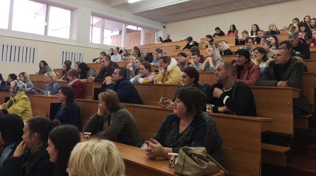 Розповідь батькам першокурсників